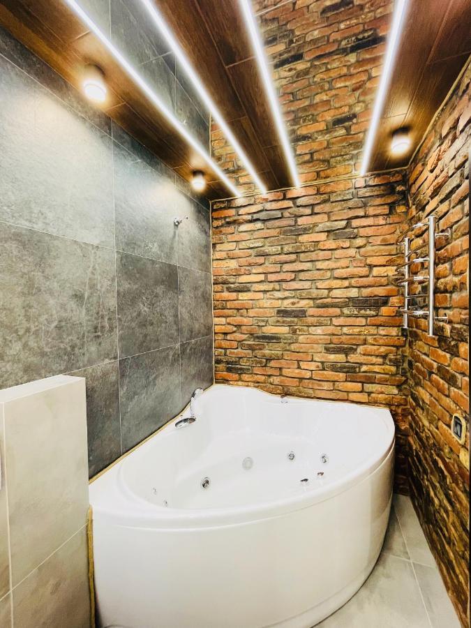 Loft В River Park З Джакузі Dnipro Bagian luar foto