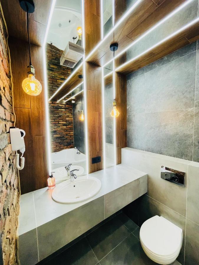 Loft В River Park З Джакузі Dnipro Bagian luar foto