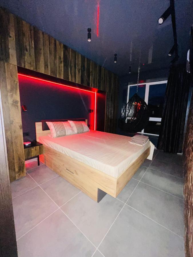 Loft В River Park З Джакузі Dnipro Bagian luar foto